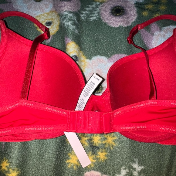 Victoria’s Secret Bras - Picture 2 of 10